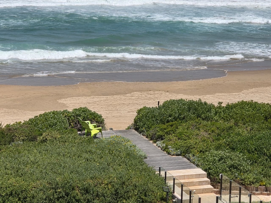 6 Bedroom Property for Sale in Myoli Beach Western Cape